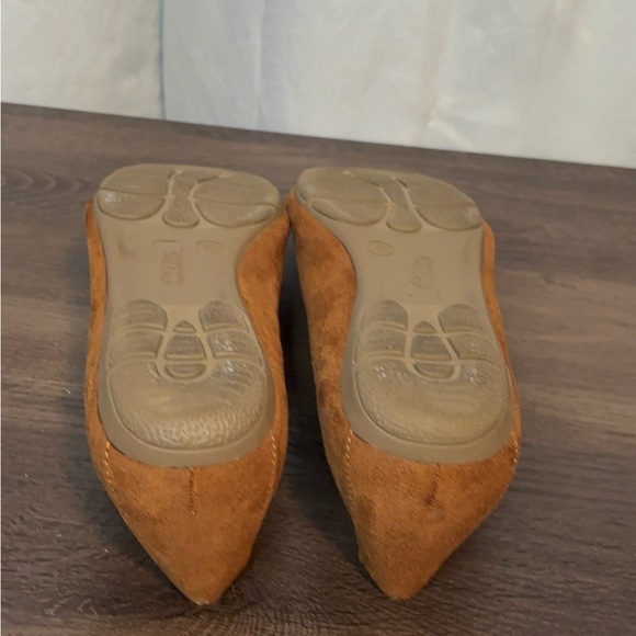 Cliffs by White Mountain Brown Suede Slip On Shoes For Woman Size 10M - Picture 6 of 7